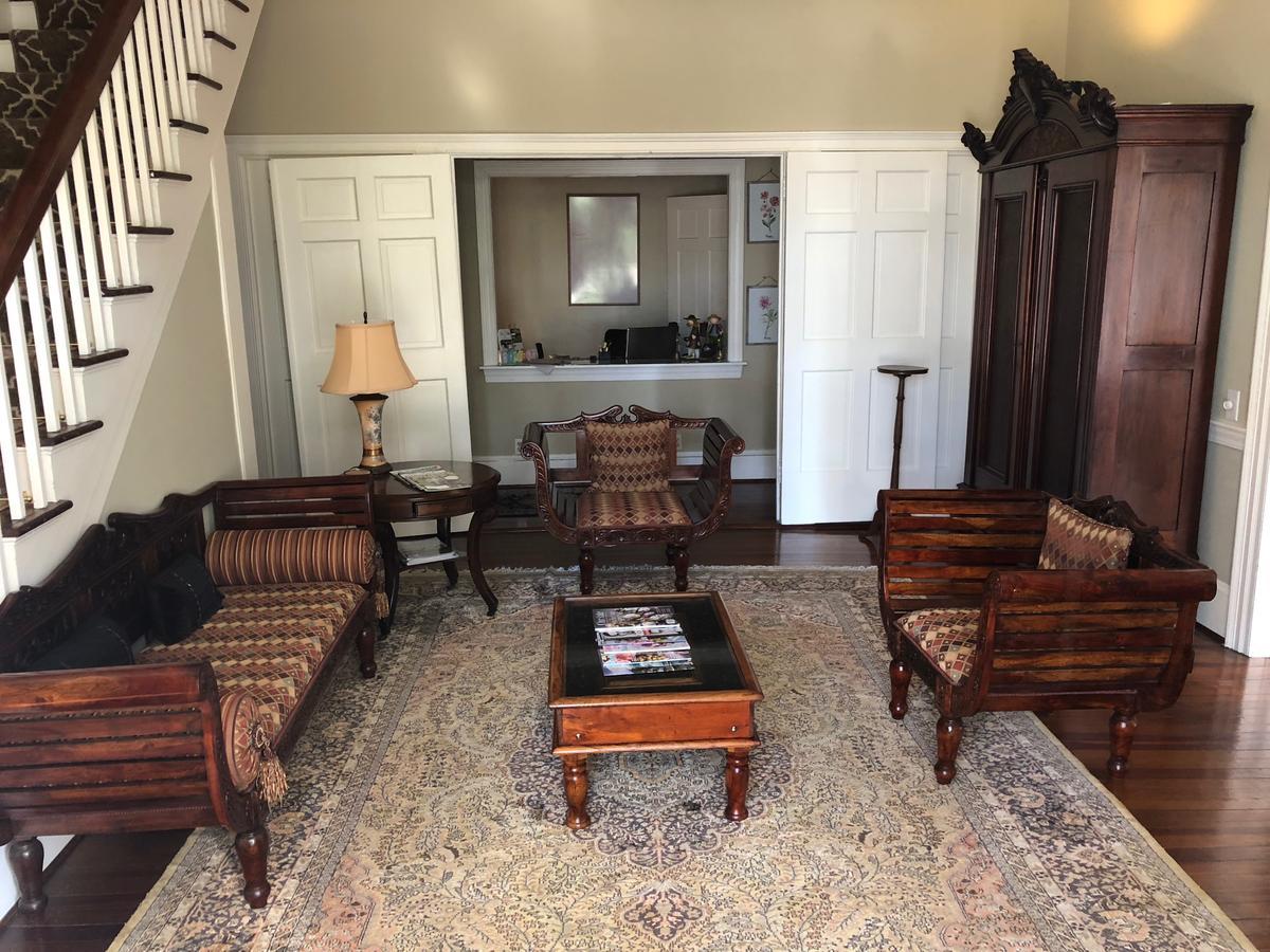 The Elizabethtown Inn Bagian luar foto