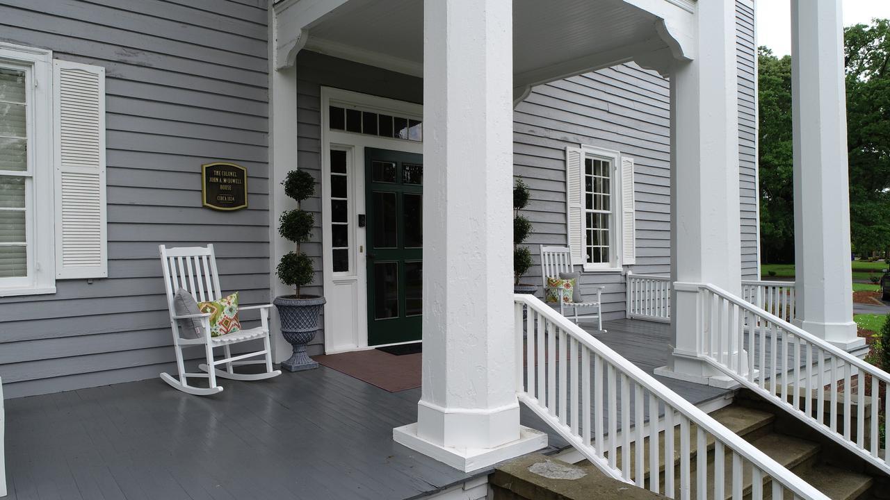 The Elizabethtown Inn Bagian luar foto