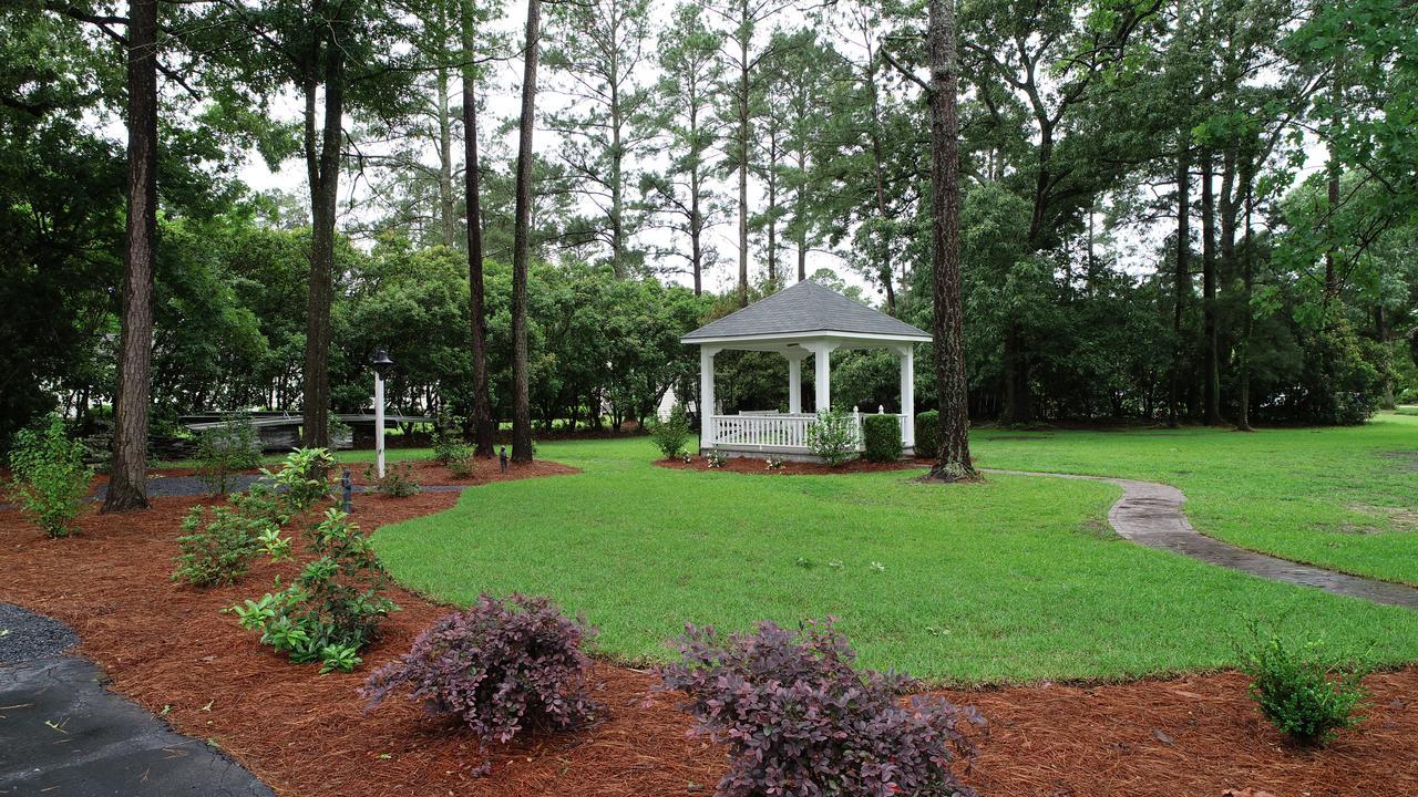 The Elizabethtown Inn Bagian luar foto